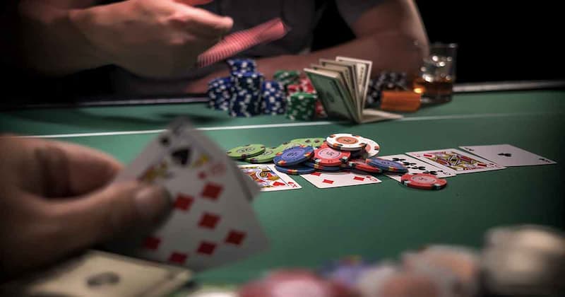 Mẹo chơi chậm với bài mạnh tại Pre-Flop